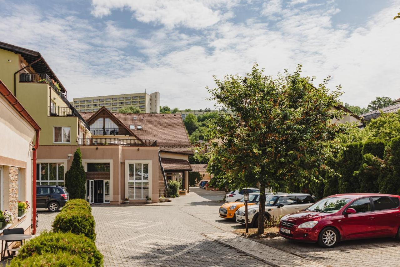 Schiller Studio 64 - Free Private Parking Brašov Exteriér fotografie
